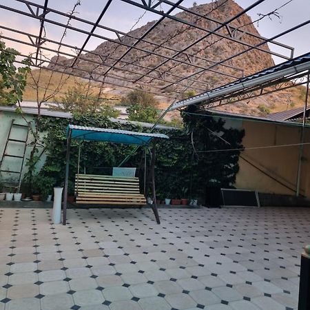 Hostel Sulaiman-Too Osz Zewnętrze zdjęcie
